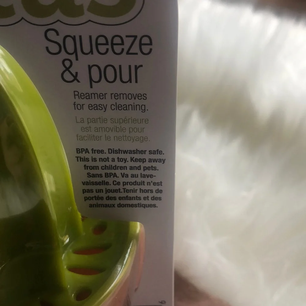 JOIE cactus squeeze & pour juicer